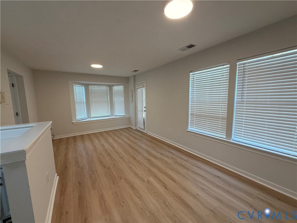 1838 Timberly Waye, Henrico, VA 23238 Huge den/dining area off of kitchen!