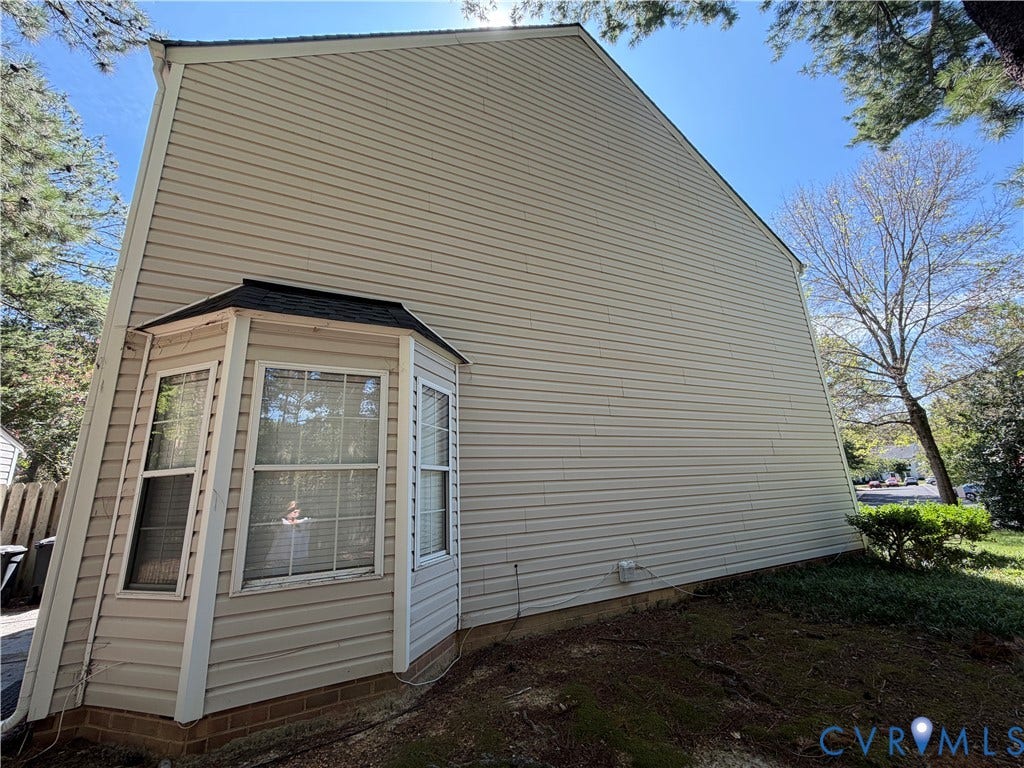 1838 Timberly Waye, Henrico, VA 23238 Bay window in den