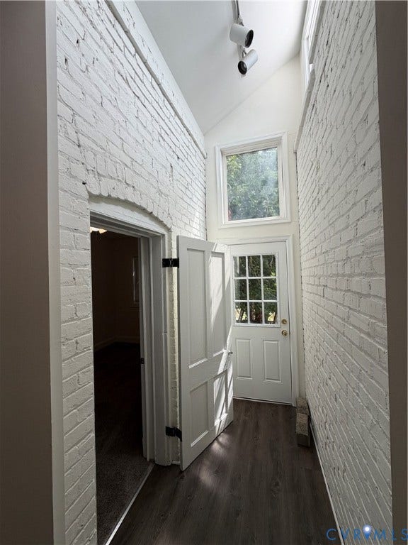 507 N Henry Street, Richmond, VA 23220 Upstairs Hallway