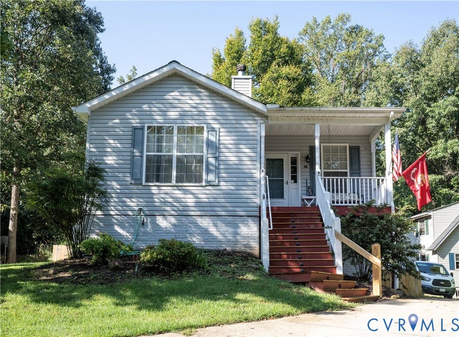 Property photo for 307 Poplar Dr, Louisa, VA
