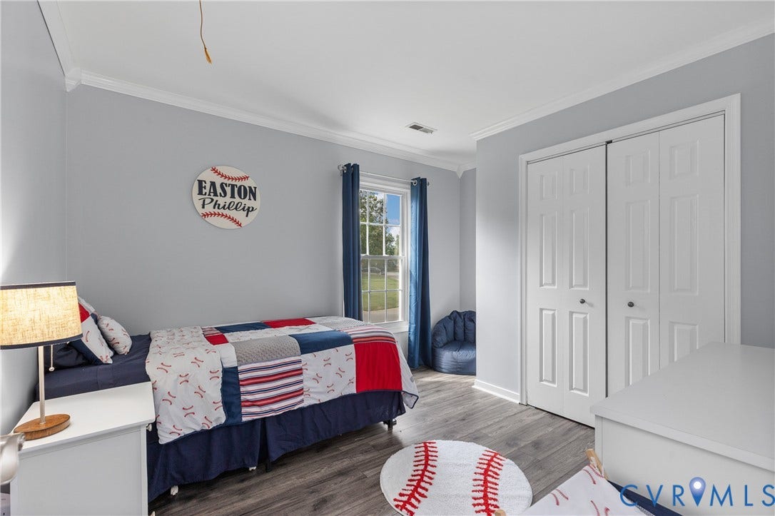 7625 Southford Lane, Chesterfield, VA 23832 Light gray walls with white crown molding