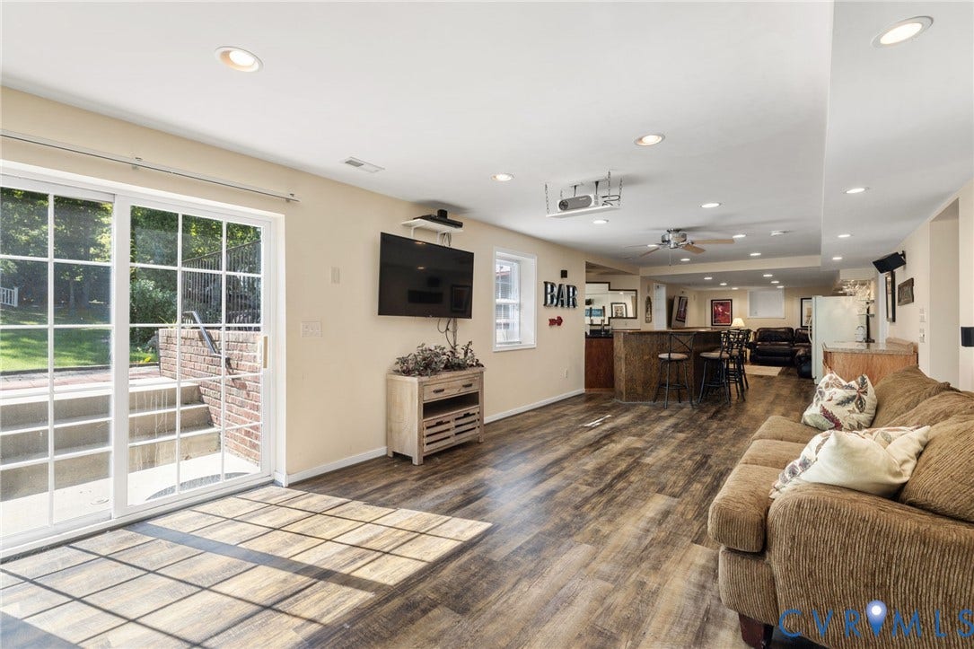 324 Willway Drive, Manakin Sabot, VA 23103 324 Willway Drive, Manakin Sabot, VA 23103