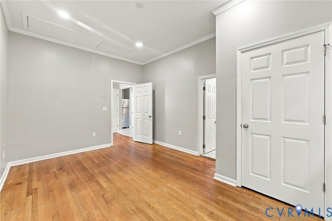 1432 Ferndale Avenue, Petersburg, VA 23803 Hardwood flooring, painted walls, crown molding, white doors, recessed lighting