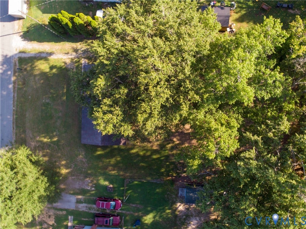 3720 Elsie Drive, Dinwiddie, VA 23803 3720 Elsie Drive, Dinwiddie, VA 23803