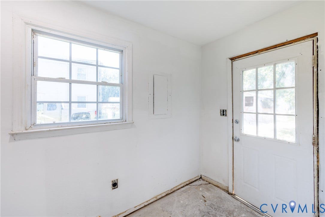 3720 Elsie Drive, Dinwiddie, VA 23803 3720 Elsie Drive, Dinwiddie, VA 23803