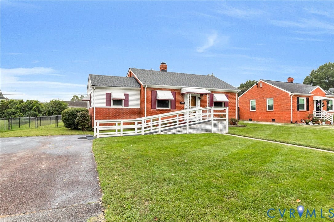 2503 Carlisle Avenue, Henrico, VA 23231 Brick exterior with white siding accents
