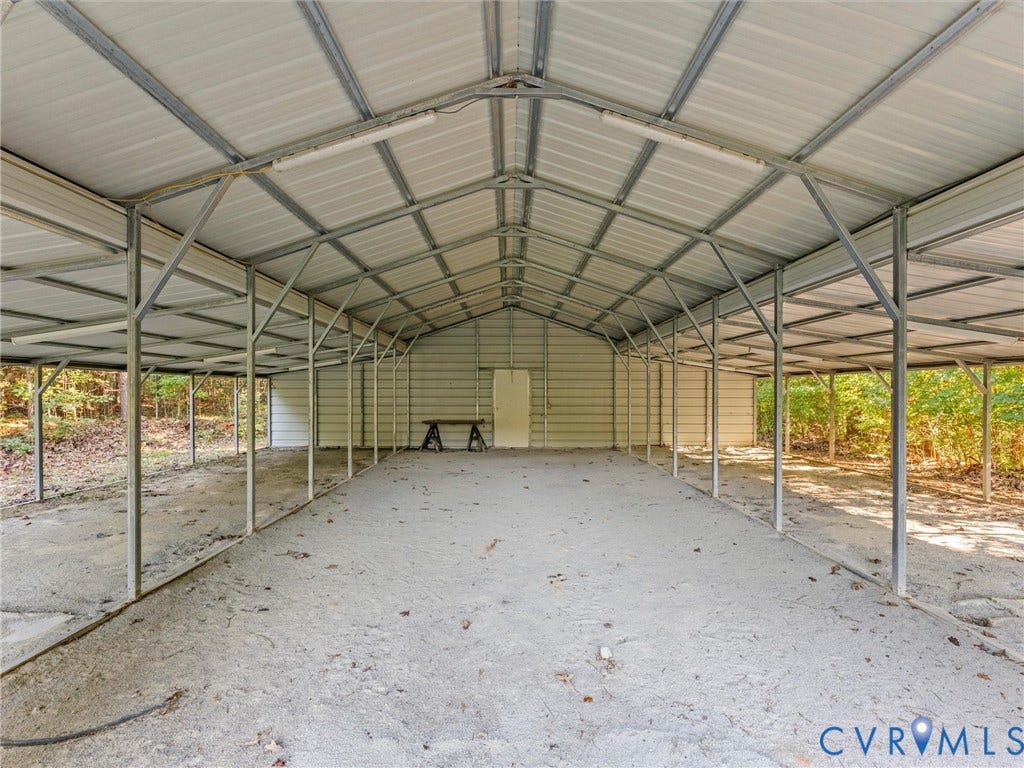 2354 Camelback Road, Maidens, VA 23102 Interior to horse barn