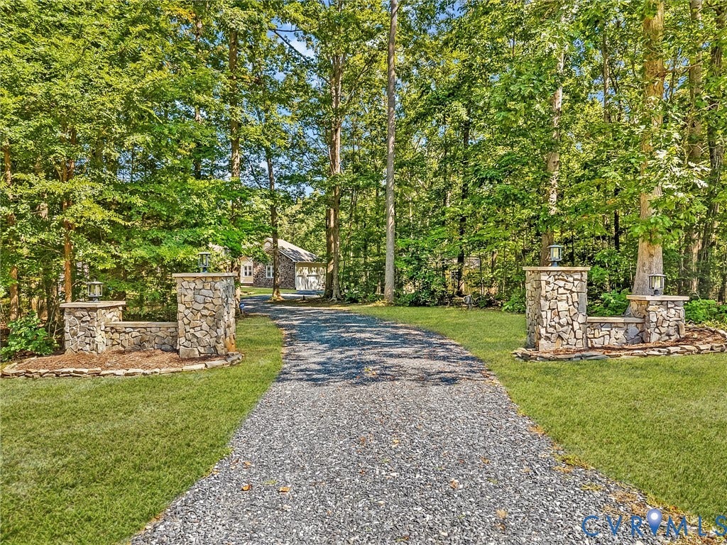 OVER 5,000 SQFT WITH FULL BASEMENT. 8.77 ACRES