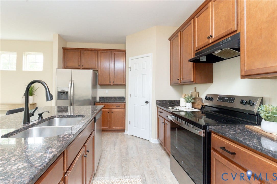 644 Abbey Village Circle, Midlothian, VA 23114 644 Abbey Village Circle, Midlothian, VA 23114