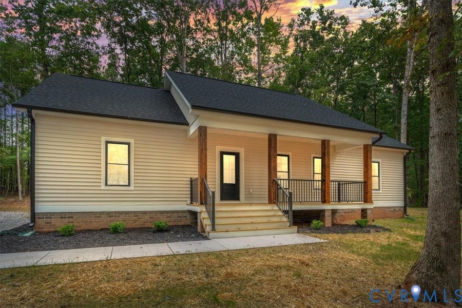 Property photo for 21 Holman Mill Court, Farmville, VA