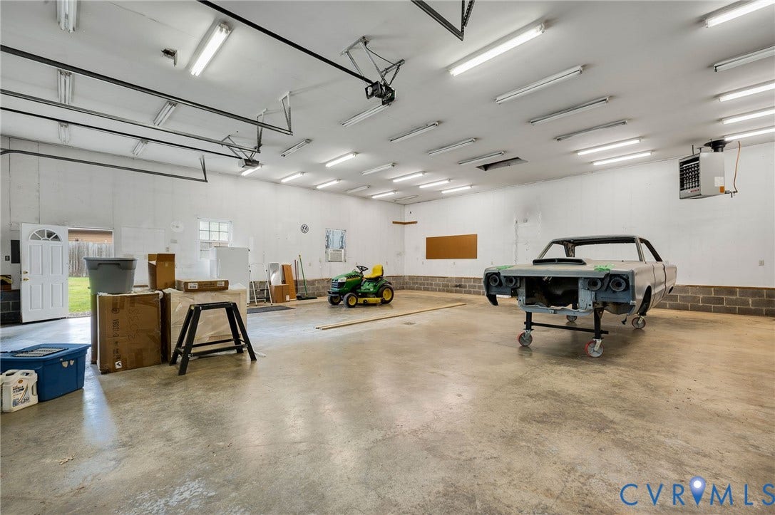 12411 Spring Run Road, Chesterfield, VA 23832 12411 Spring Run Road, Chesterfield, VA 23832