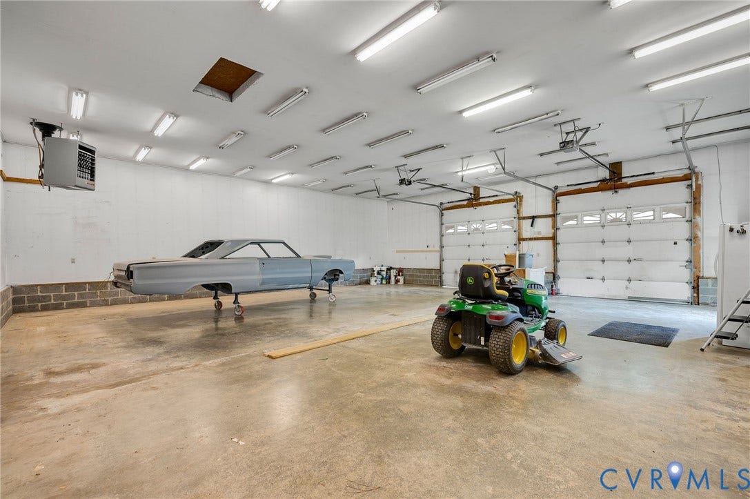 12411 Spring Run Road, Chesterfield, VA 23832 12411 Spring Run Road, Chesterfield, VA 23832