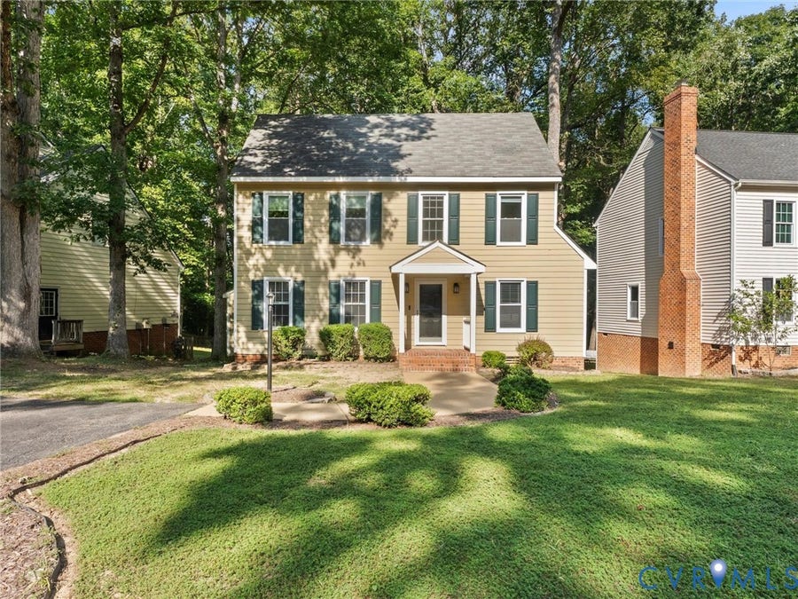 Property photo for 5615 Chatmoss Road, Midlothian, VA
