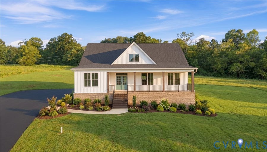 Property photo for 9009 Stonewall Road, Appomattox, VA