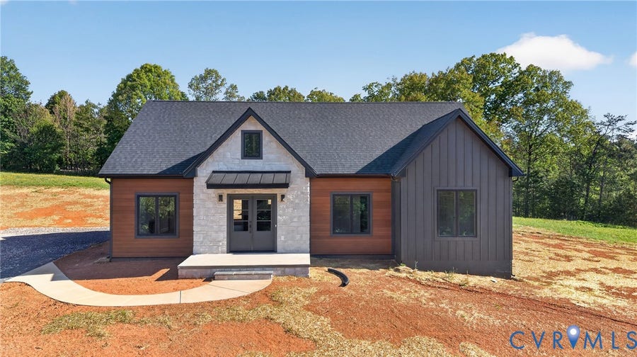 Property photo for 9041 Stonewall Road, Appomattox, VA