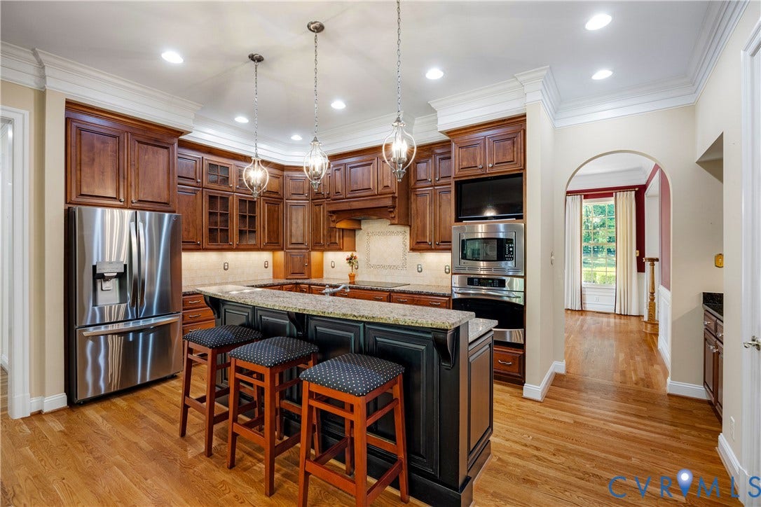 628 Cedar Run Road, Hermitage Country Club Area, Manakin Sabot, VA 23103 Center island features a breakfast bar.