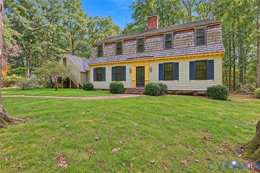 Property photo for 2725 Queenswood Road, Midlothian, VA
