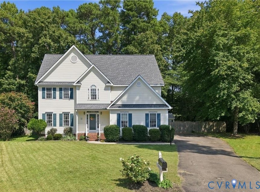 10837 Kilpatrick Lane, Glen Allen, VA 23059 What an INCREDIBLE PROPERTY...nearly 1/2 acre cul-de-sac lot with private rear yard!