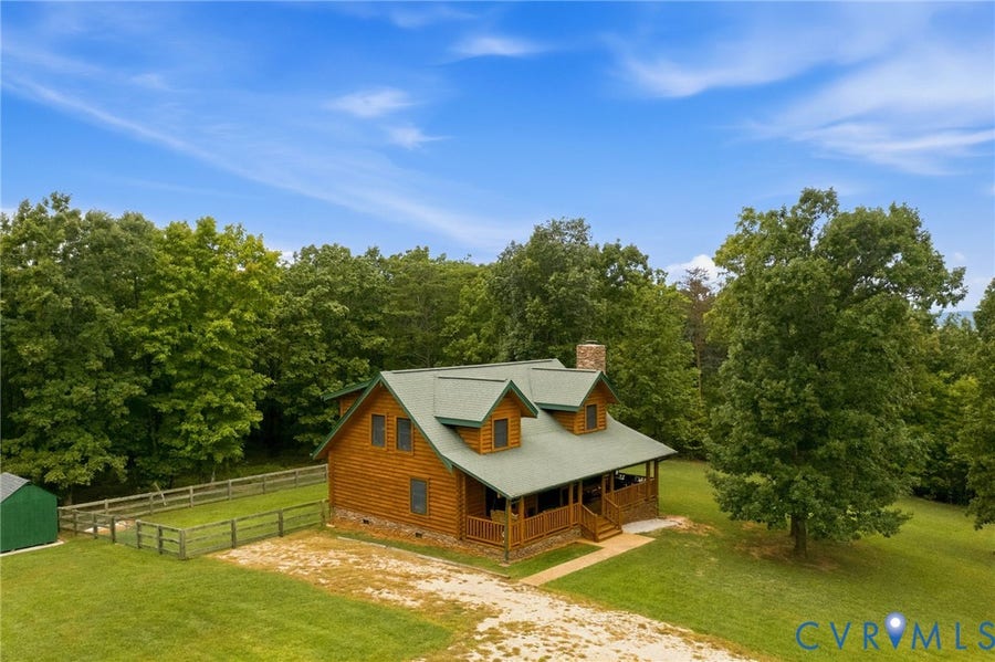 Property photo for 2325 Meadow Drive, Appomattox, VA
