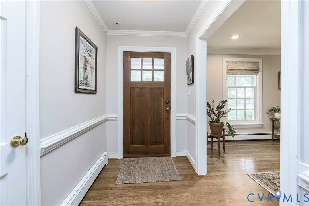 10309 Collinwood Drive, Henrico, VA 23238 Entryway Foyer with beautiful hardwood floors