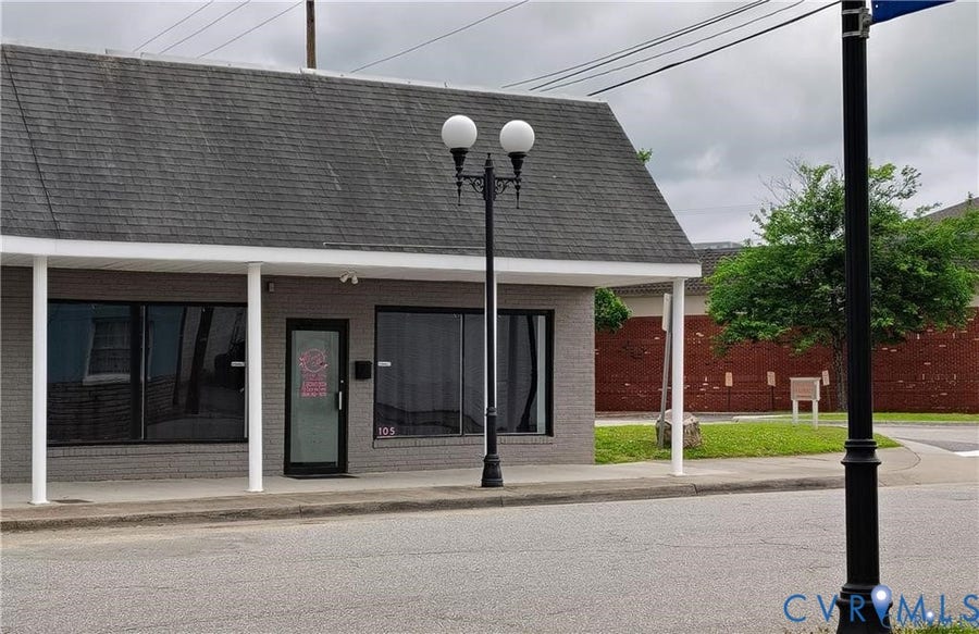 Property photo for 105 Pickwick Avenue, Colonial Heights, VA