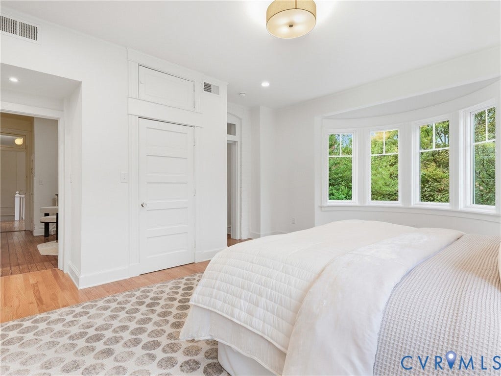 1901 Hanover Avenue, Fan, Richmond, VA 23220 Hardwood flooring, recessed lighting, and a bay window