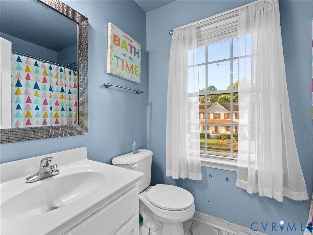 6507 Fairpines Road, North Chesterfield, VA 23234 2nd floor hall bathroom