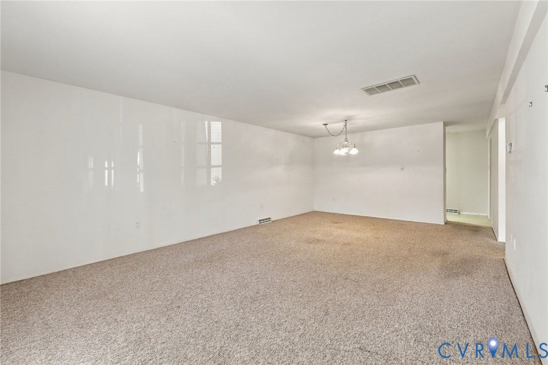 12 Snughaven Road, Hamlet, Henrico, VA 23228 Recessed ceiling fixture, wall-mounted light fixture, carpeted flooring, and white walls