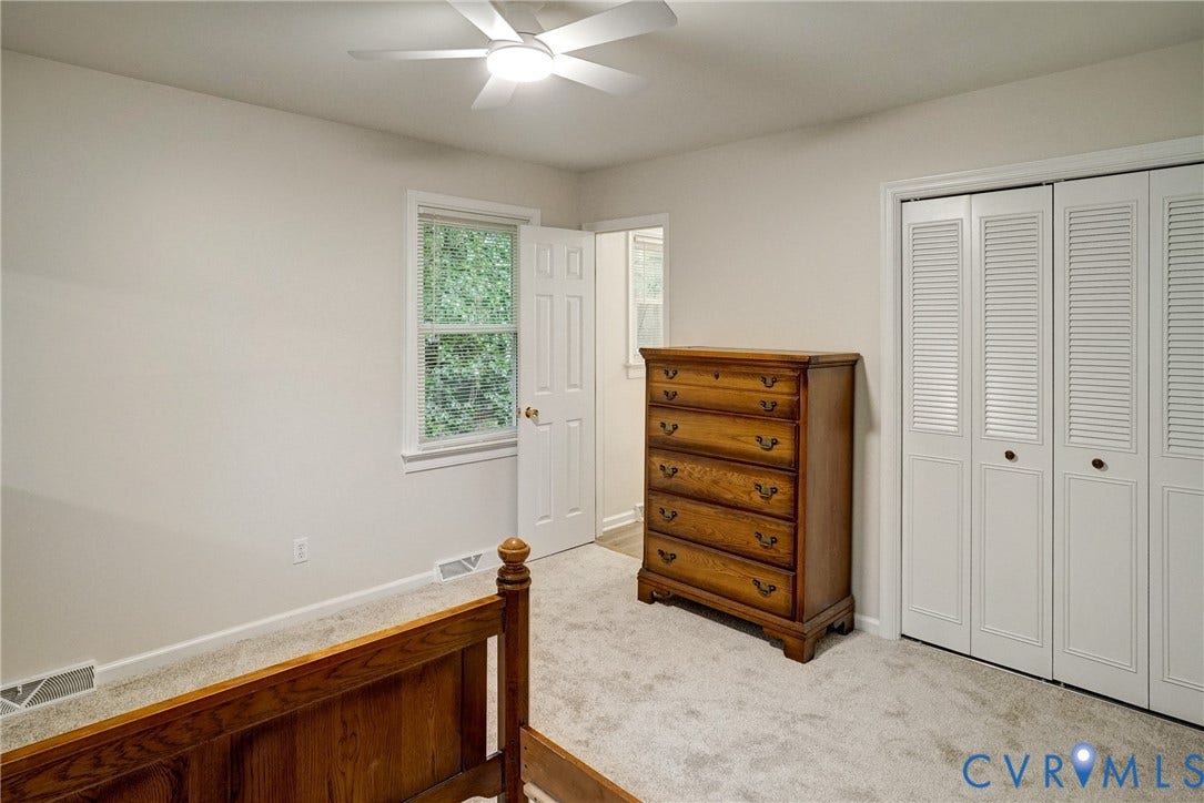 2602 Seacliff Court, Richmond, VA 23236 Neutral wall finishes with carpet flooring