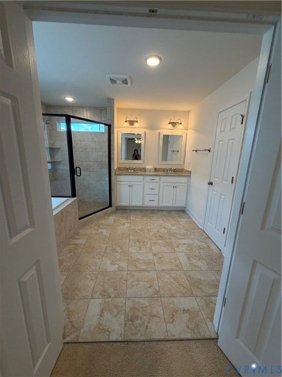 12146 Elnora Lane, Glen Allen, VA 23059 Dual vanity with undermount sinks and granite-style countertop