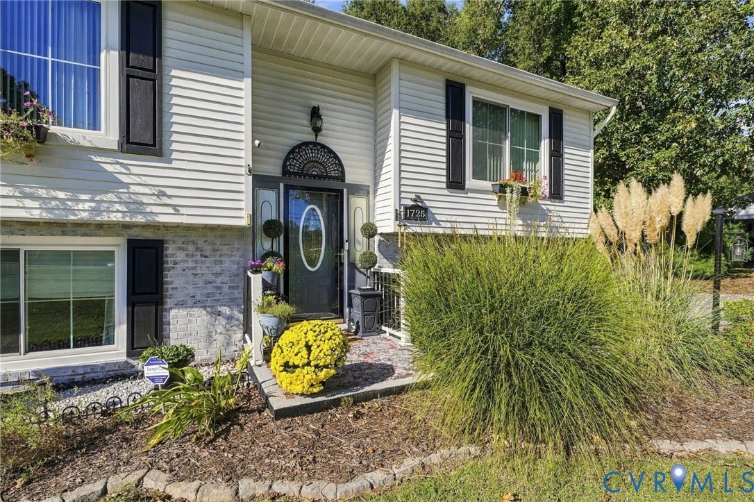 1725 Debbie Lane, Richmond, VA 23222 1725 Debbie Lane, Richmond, VA 23222