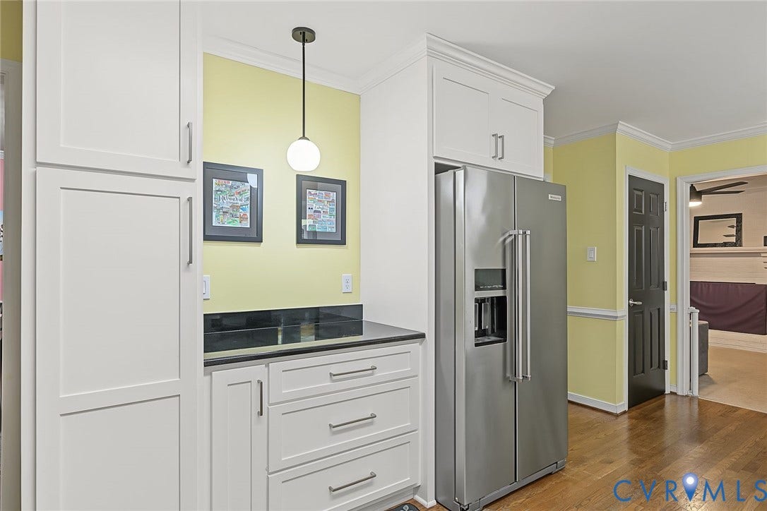 4706 Jacobs Glenn Drive, North Chesterfield, VA 23236 Built-in coffee or wine bar, and lots of storage