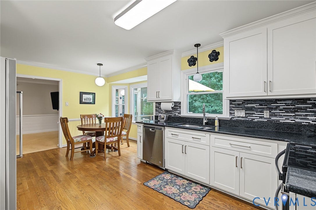 4706 Jacobs Glenn Drive, North Chesterfield, VA 23236 Updated with Eat-in Area