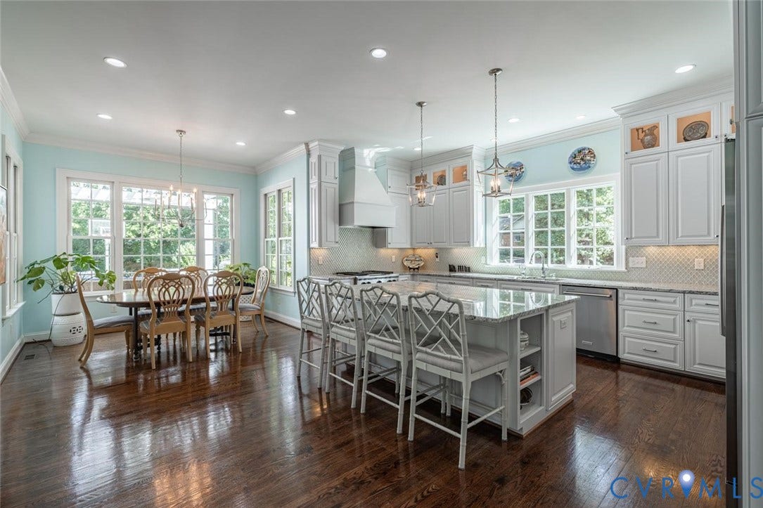 Outstanding, light-filled  kitchen with 10ft ceilings