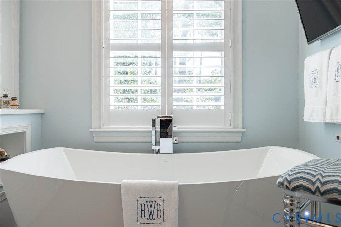 BainUltra air jet tub perfect for relaxing