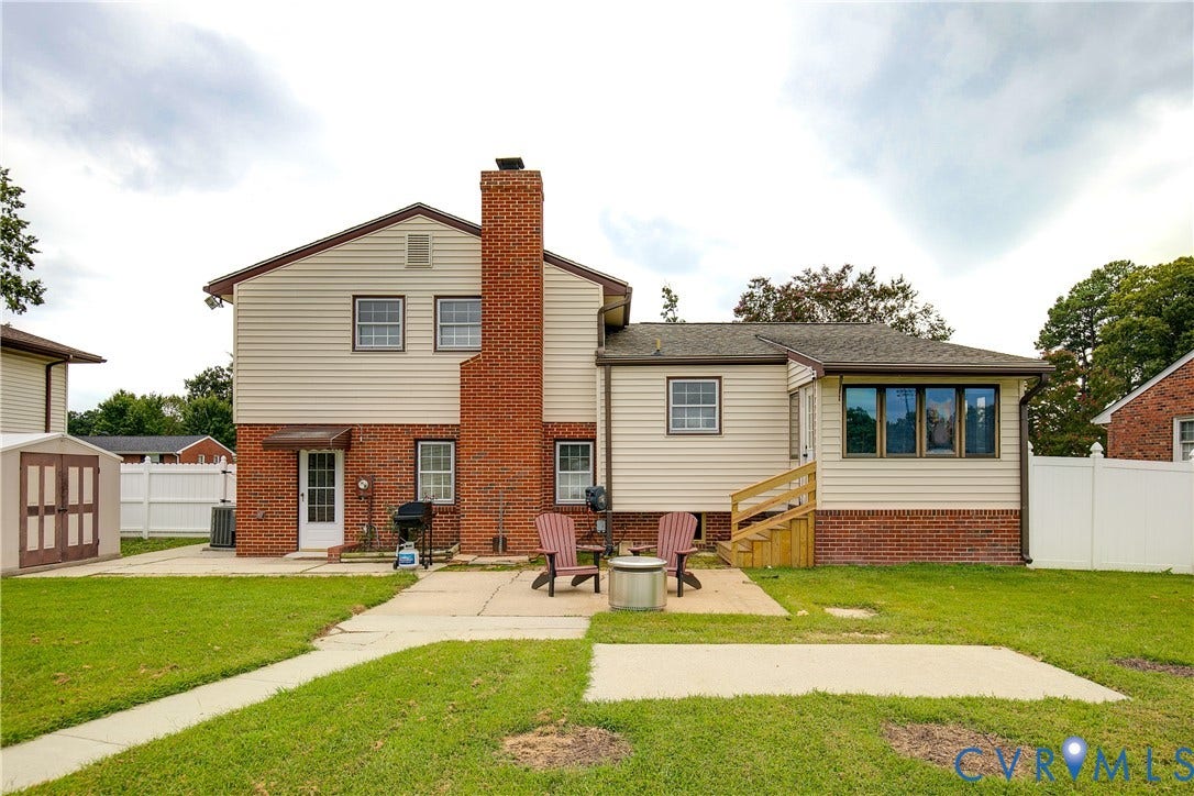 Back of the house - great entertaining