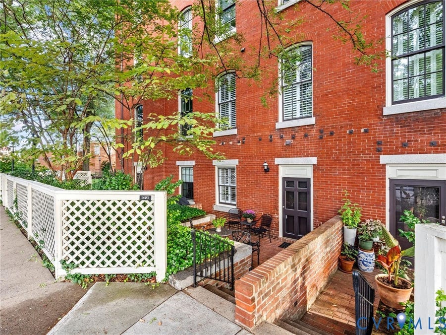 Property photo for 1401 Floyd Avenue, #U102, Richmond, VA