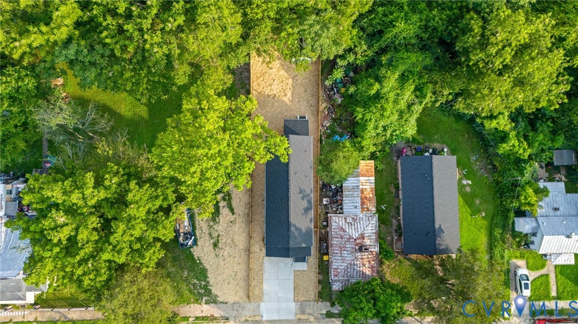 1146 Willcox Street, Petersburg, VA 23803 New construction residence with dark shingle roof and light-toned driveway