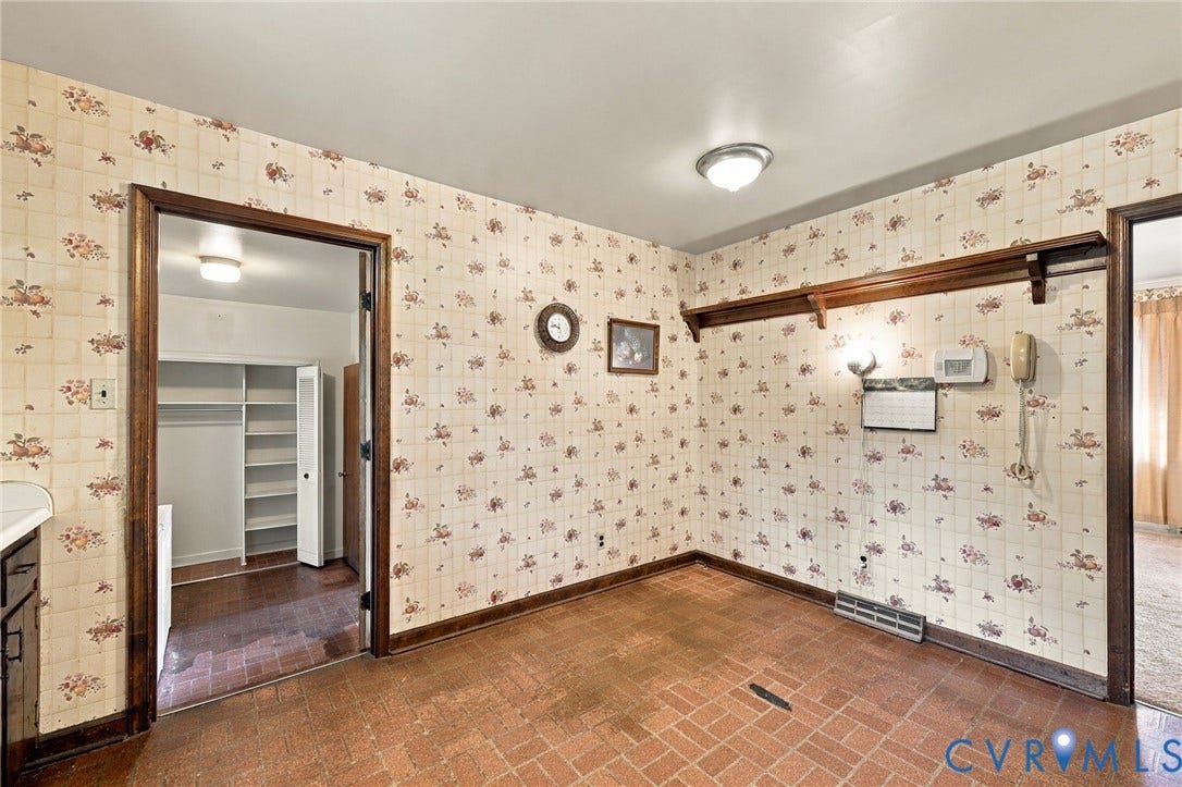 Eat in area opens to laundry room