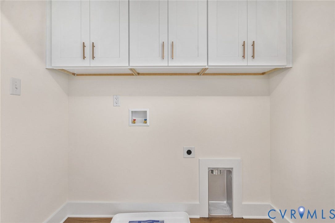 7605 Oster Drive, Chamberlayne Farms Area, Henrico, VA 23227 White shaker-style cabinetry with gold-toned hardware