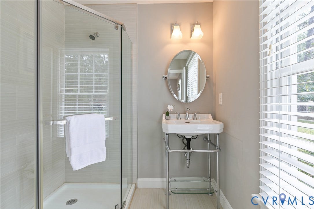 Downstairs primary ensuite