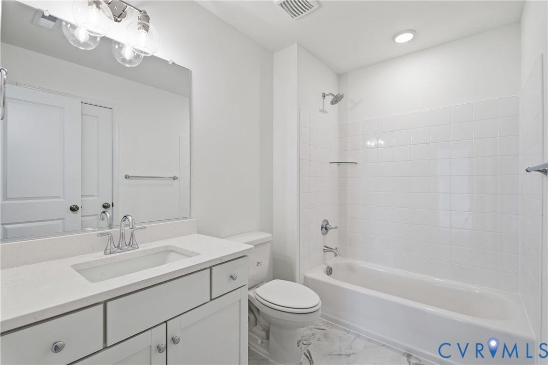 4013 Robins Ridge Drive, Tuckmar Farm, Moseley, VA 23120 Hall Full Bathroom