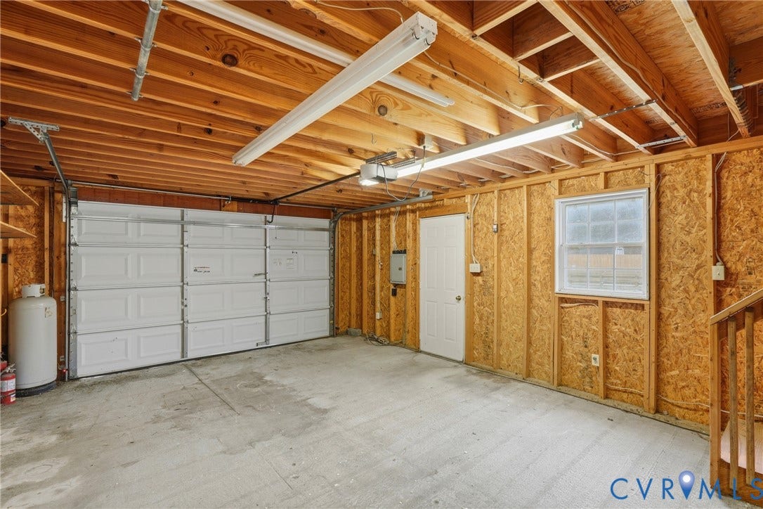 10106 Spinning Wheel Way, Henrico, VA 23233 10106 Spinning Wheel Way, Henrico, VA 23233