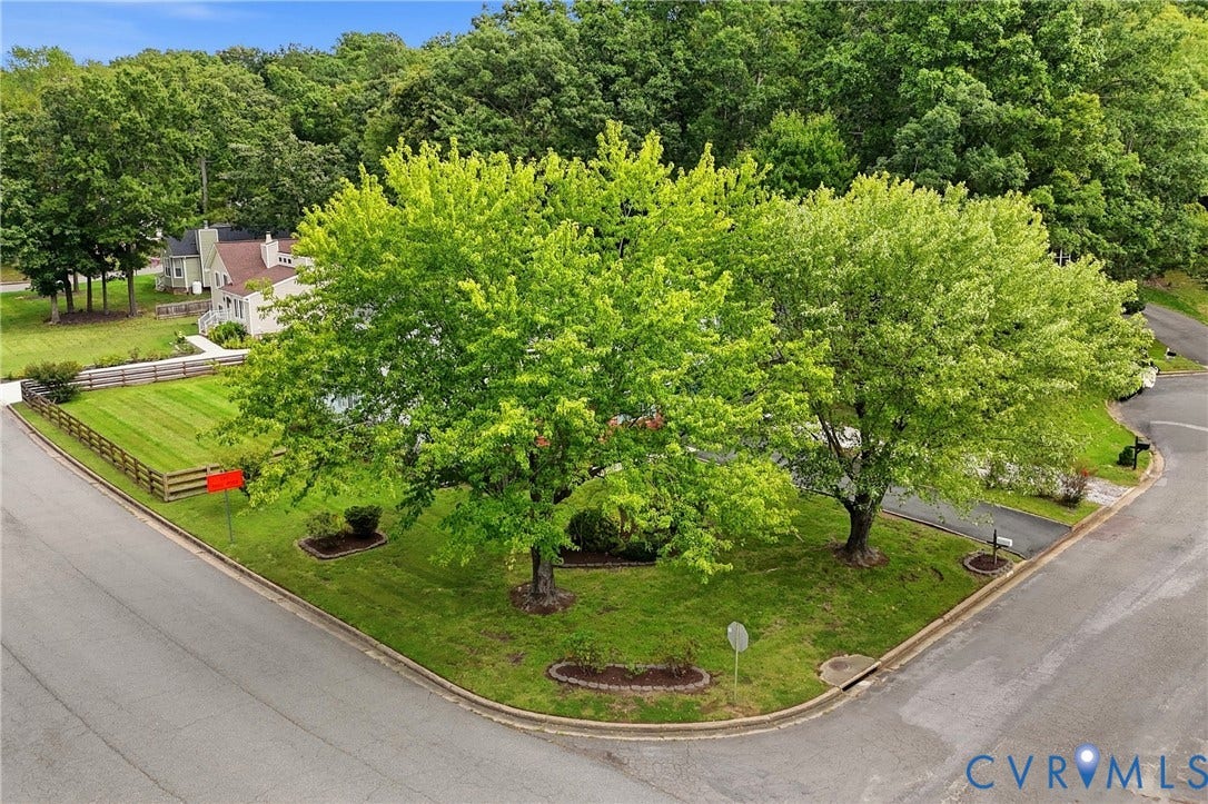 10106 Spinning Wheel Way, Henrico, VA 23233 10106 Spinning Wheel Way, Henrico, VA 23233