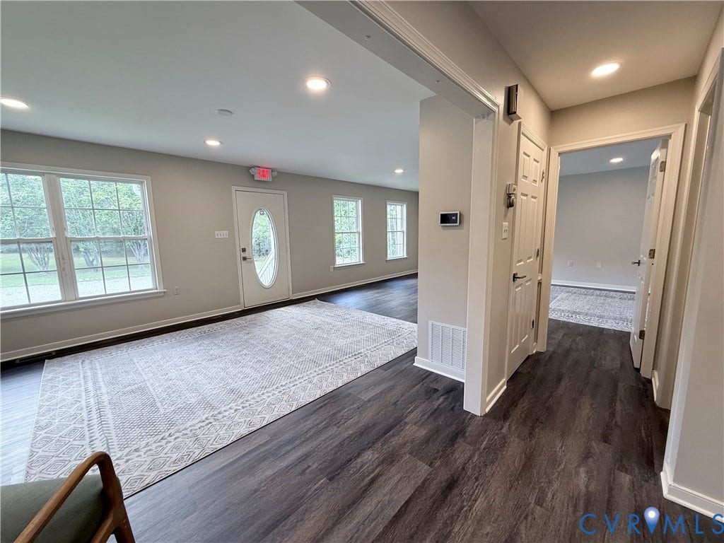 2091 Anderson Highway, Powhatan, VA 23139 Looking into entry/waiting area, hallway has 1 bathroom on the right