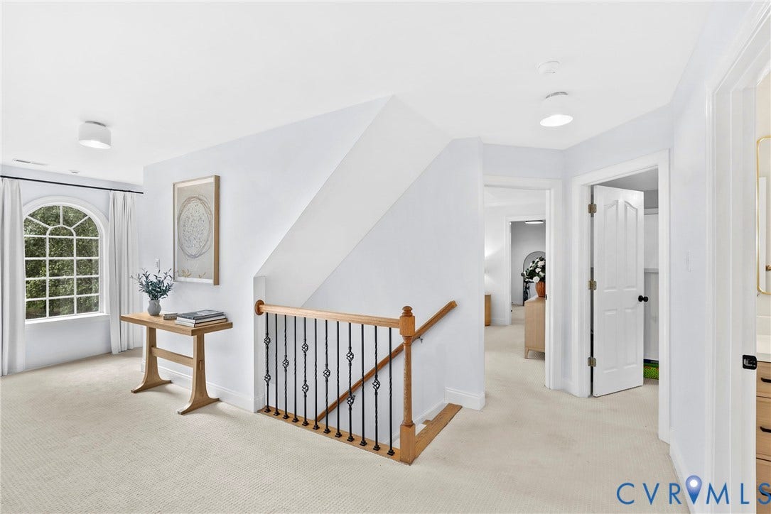 8406 Chandon Court, Chesterfield, VA 23838 Arch-top window with multiple panes
