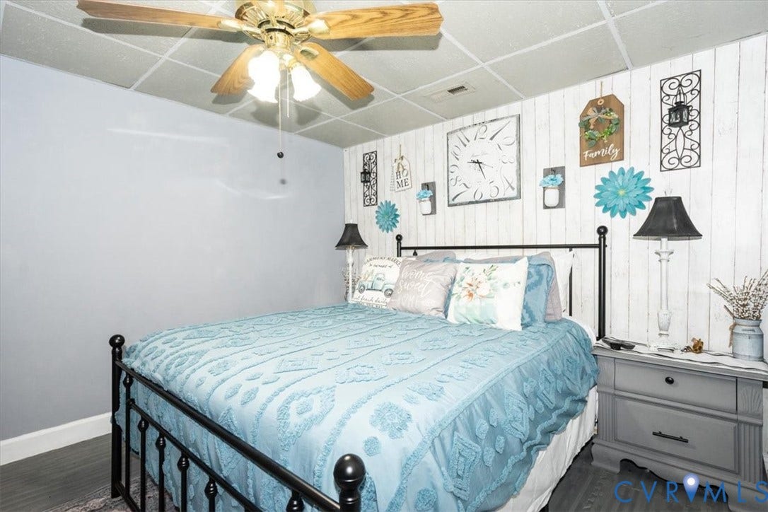 5510 Alberta Road, Stanwick, Midlothian, VA 23832 Drop ceiling with integrated fan light fixture