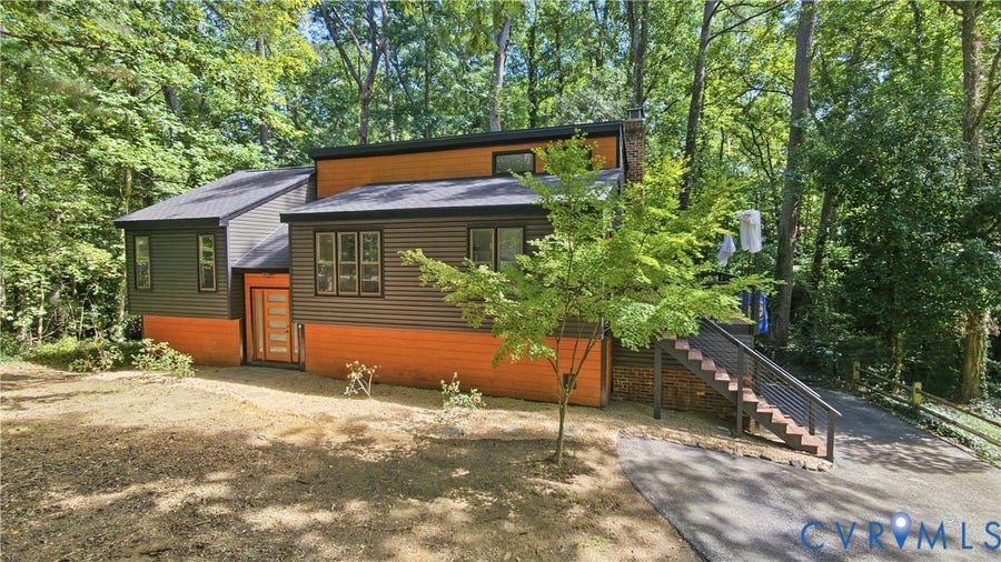 Property photo for 1401 Stone River Road, North Chesterfield, VA