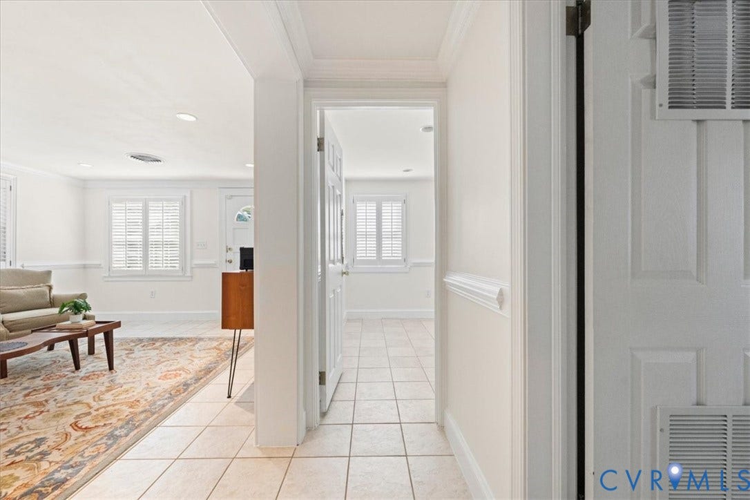 and entry to first floor bedroom