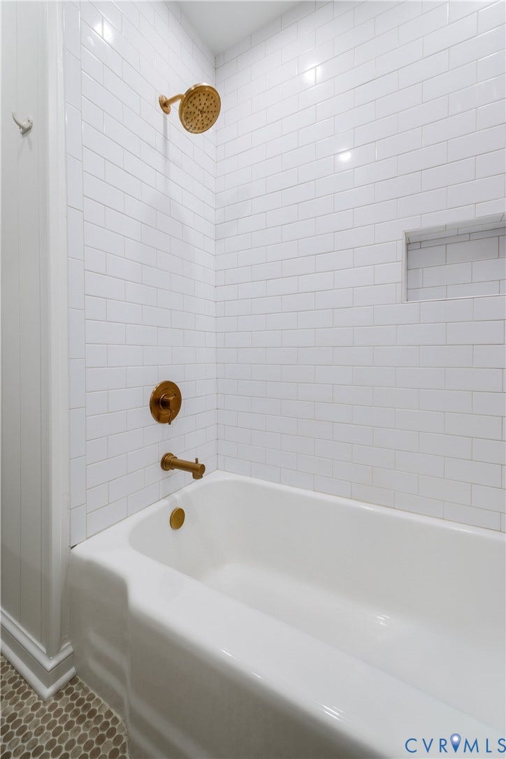 8519 Waxford Road, Richmond, VA 23235 full hall bathroom